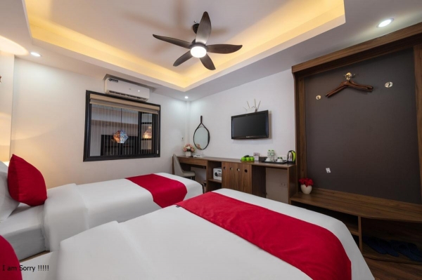 DELUXE TWIN ROOM