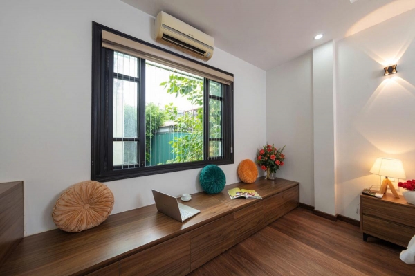 DELUXE FAMILY ROOM